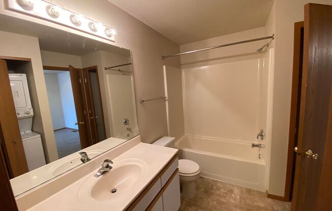1 bed, 1 bath, 735 sqft, $907, Unit 219S