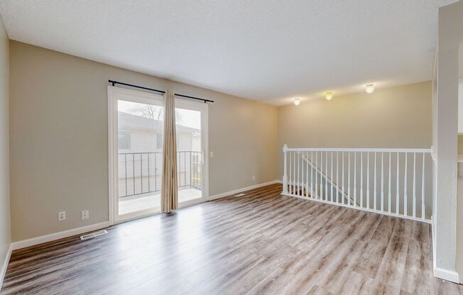 Charming 2bd/1bth Townhome Centrally Located
