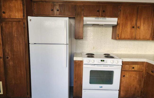 2 beds, 1 bath, $1,050