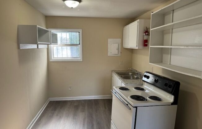 2 beds, 1 bath, 1,000 sqft, $650, Unit Unit 15