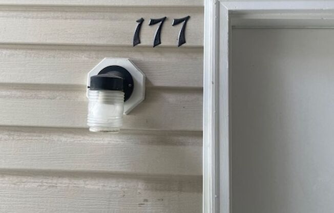 1 bed, 1 bath, 640 sqft, $990, Unit 177K