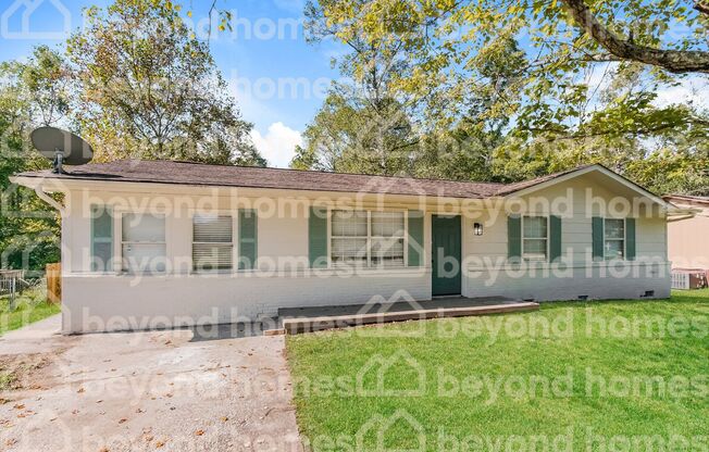 Newly renovated & cozy 4 bedroom / 2 bath home with 1,300 sq ft of space!