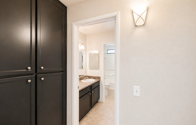 1 bed, 1 bath, 600 sqft, $1,895, Unit 479-07