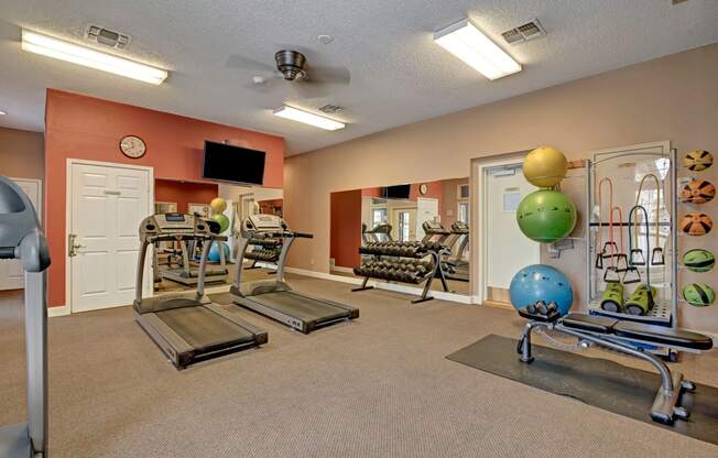 St. James Place Fitness Center Apartments in Milwaukee, WI