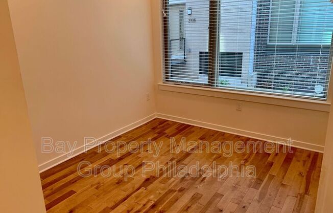 2108 KENSINGTON WALK