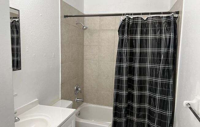 2 beds, 1 bath, $1,350