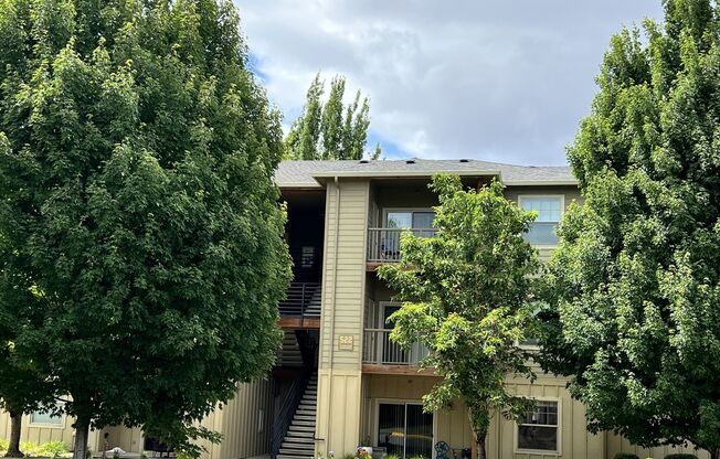 2 beds, 2 baths, 1,090 sqft, $1,600, Unit 523-07