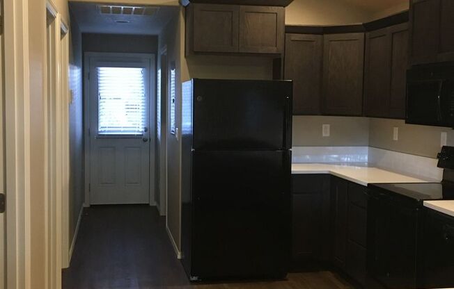 2 beds, 1 bath, $1,795