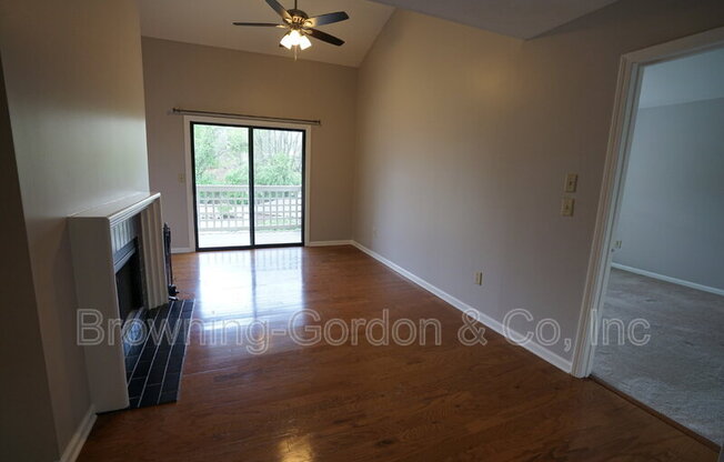 281 HILLSBORO PL