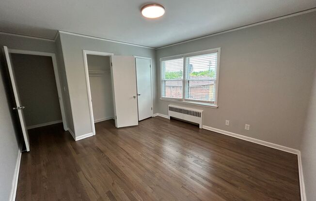 2 beds, 1 bath, 860 sqft, $1,050, Unit 4730-8