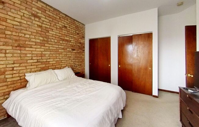Top Floor Southport Corridor One Bedroom