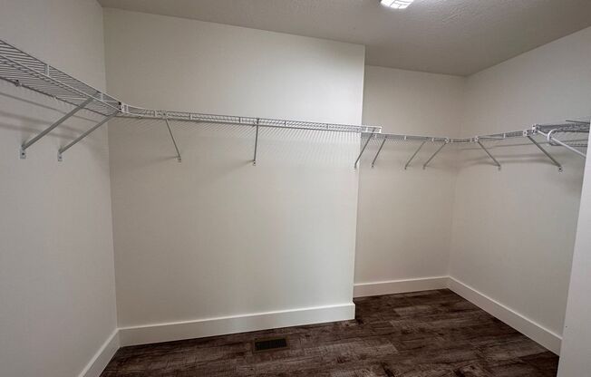 2 beds, 2.5 baths, 1,165 sqft, $1,825, Unit #  851