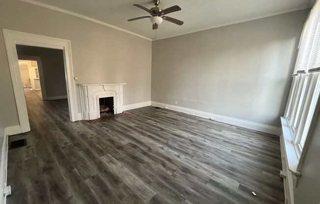 2 beds, 1 bath, $900