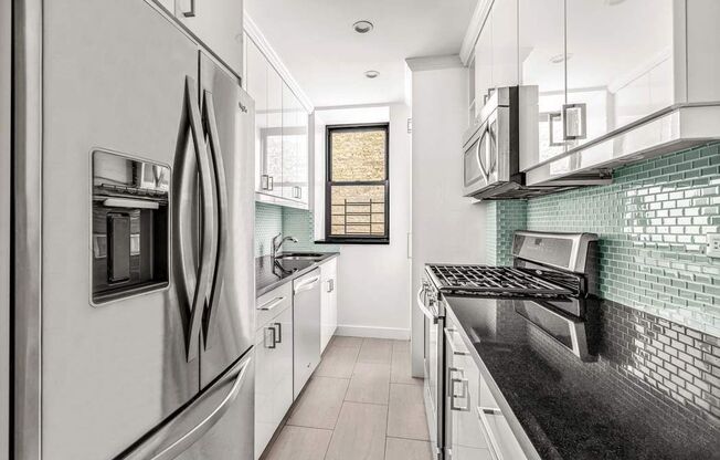 320 W 89 ST