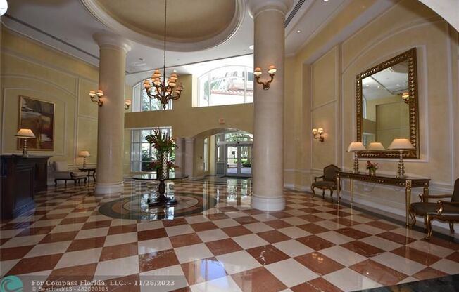 20000 E Country Club Dr