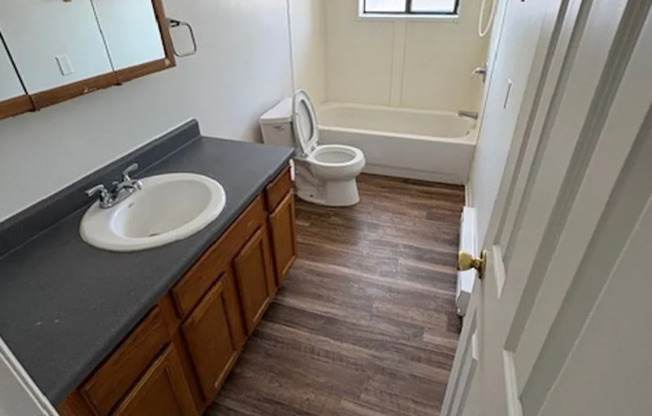 6464 W 13th Ave – Renovated 2-Bedroom Apartments near Light Rail Station!