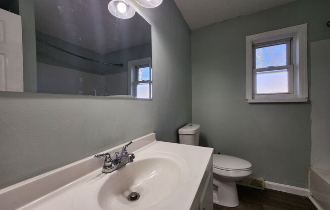 3 beds, 1 bath, $1,350