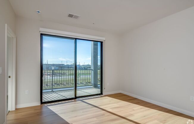 3 beds, 2 baths, 1,448 sqft, $2,400, Unit 212