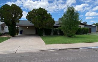 Large Grass Yard Tempe 3 Bed/ 1.75 Bath LANDSCAPING INCLUDED