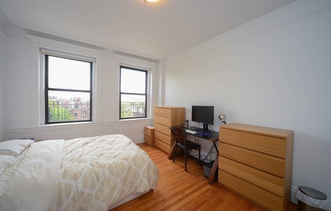 2 beds, 2 baths, 937 sqft, $5,500, Unit 63