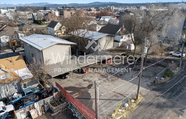 2 beds, 1 bath, $1,000, Unit Unit 03