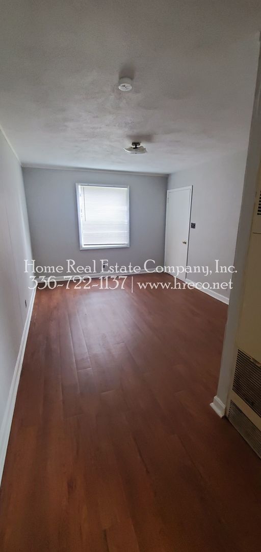 Fayetteville Village Apartments | 1336 Gray Avenue Apt A