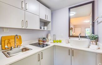 Studio, 1 bath, 300 sqft, $745