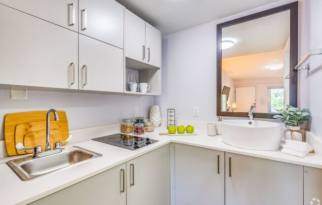 Studio, 1 bath, 300 sqft, $745