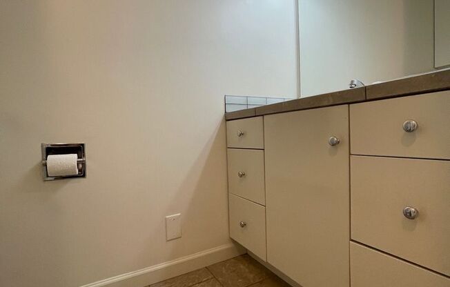 2 beds, 1 bath, 1,672 sqft, $2,145, Unit 11630