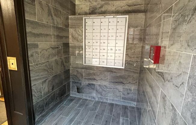 Studio, 1 bath, $1,375, Unit 109