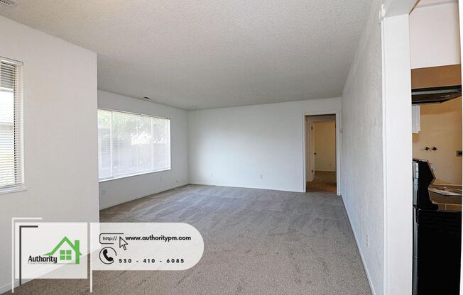 2 beds, 1 bath, 930 sqft, $1,095