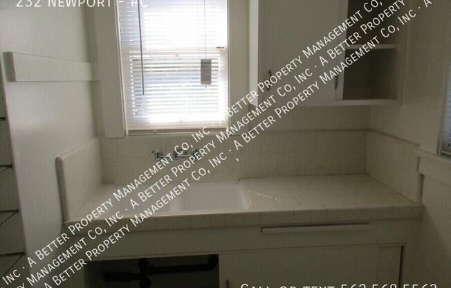 232 NEWPORT