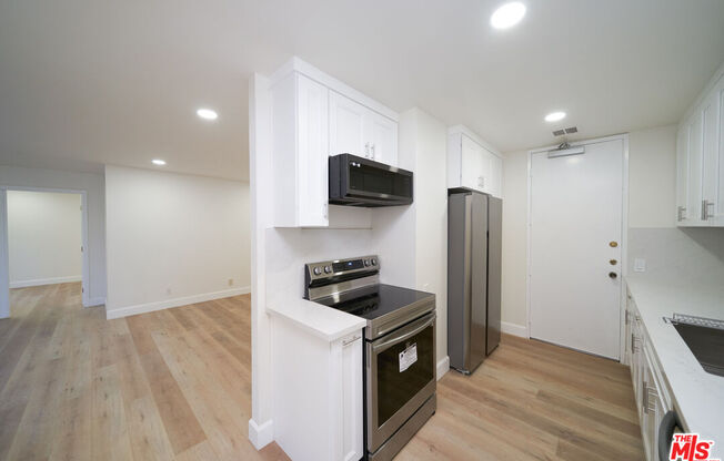 1 bed, 2 baths, 971 sqft, $3,599, Unit 508
