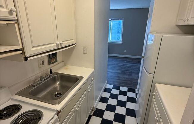 1 bed, 1 bath, 525 sqft, $950, Unit #417