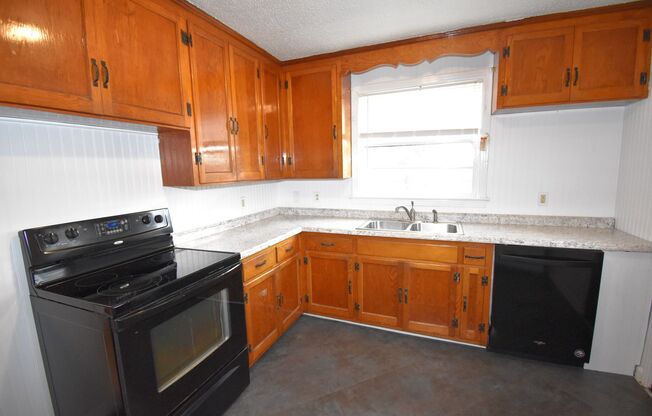 3 Bedroom Home For Rent Near Madison Street!