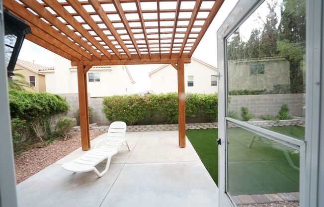 3 beds, 2 baths, $2,045