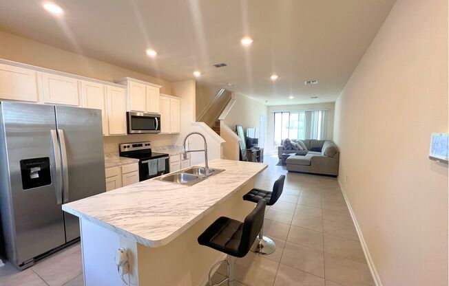 Charming 2-Bedroom Townhouse in Rivergate, Centrally Located Between Both Naval Bases!