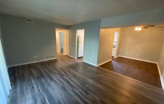 2 beds, 1 bath, $875, Unit 97