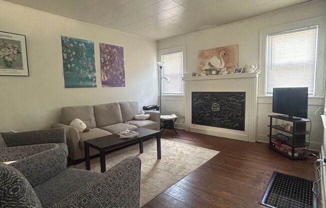 *Available 2026* Charming 3 Bed 1 Bath Home!