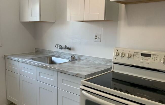 329 N. Glenn Ave