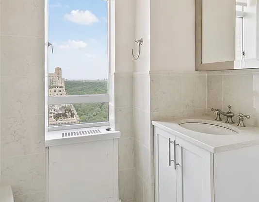 1 bed, 1.5 baths, 843 sqft, $9,850, Unit 24Q