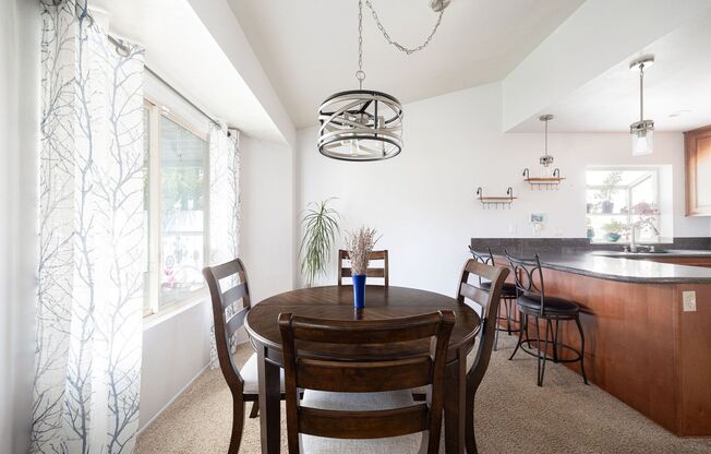 Cozy 3-Bedroom Home Just Walking Distance From T.H.E Leadership Academy!