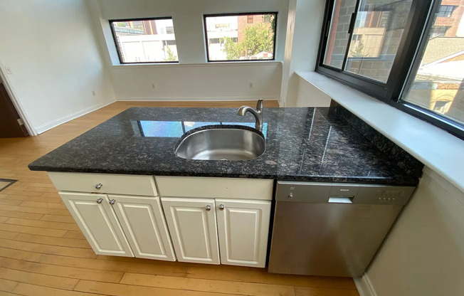 Old City 1BR with Skyline Views