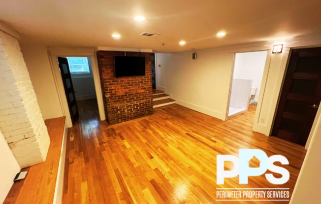 951 EDGEWOOD AVE