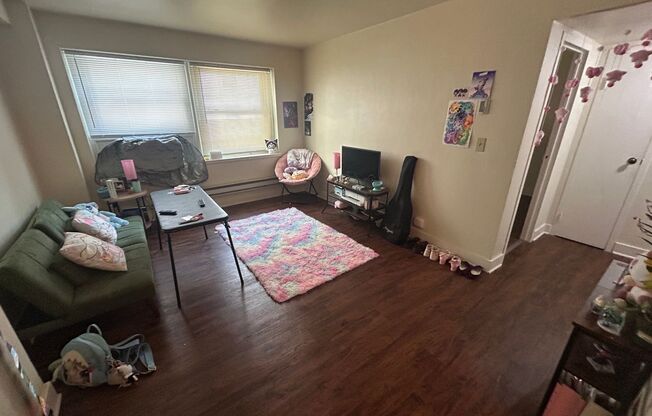 1 bed, 1 bath, $950, Unit 207