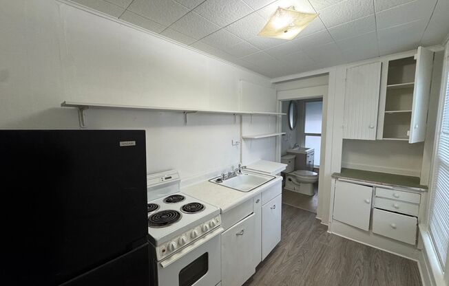 1 bed, 1 bath, 600 sqft, $875, Unit Unit 2