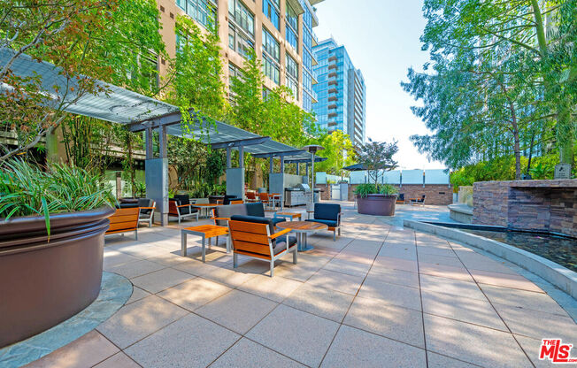 1 bed, 1 bath, 960 sqft, $2,700, Unit 714