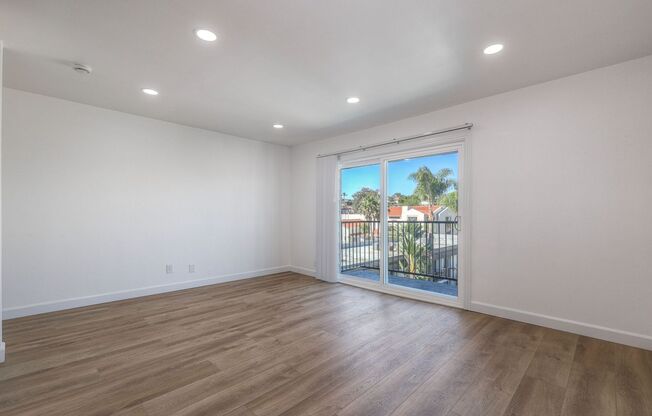 3 beds, 2.5 baths, 1,130 sqft, $3,195, Unit 44