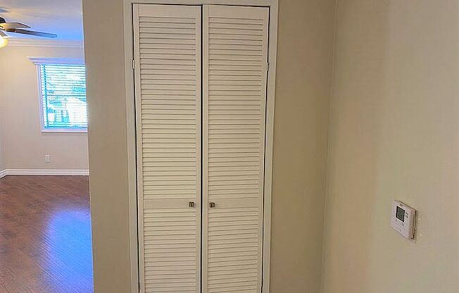 2 beds, 2 baths, 950 sqft, $2,795, Unit 215