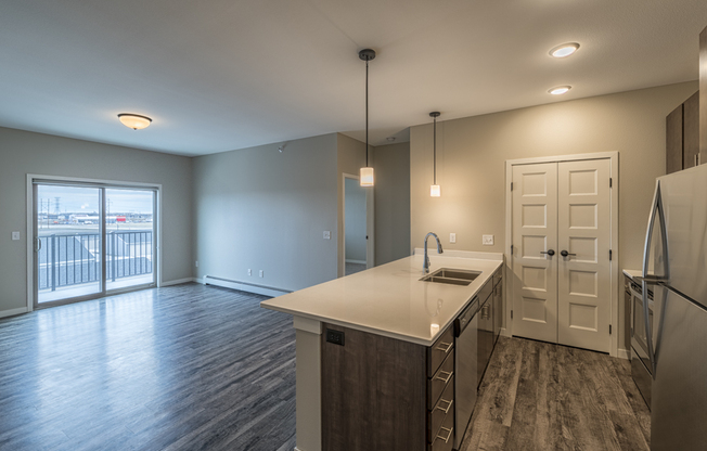 3 beds, 2 baths, 1,301 sqft, $1,725, Unit 302